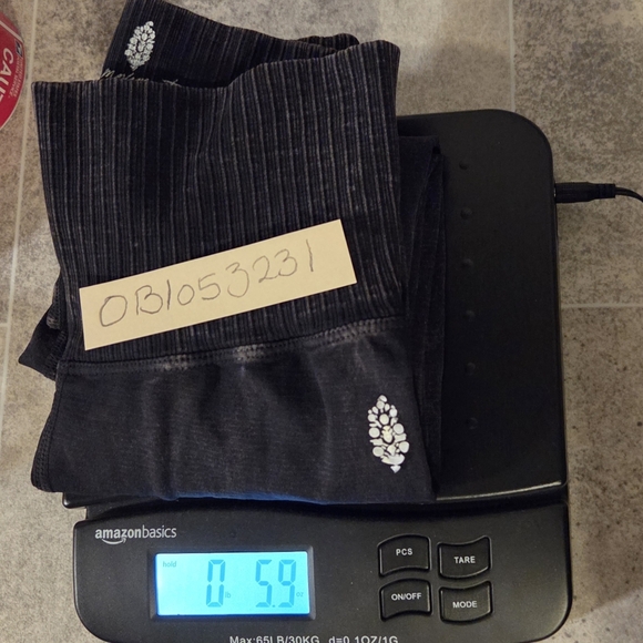 Free People FP Movement High-Rise 7/8 Length Good Karma Leggings In Black - XS - Picture 15 of 16